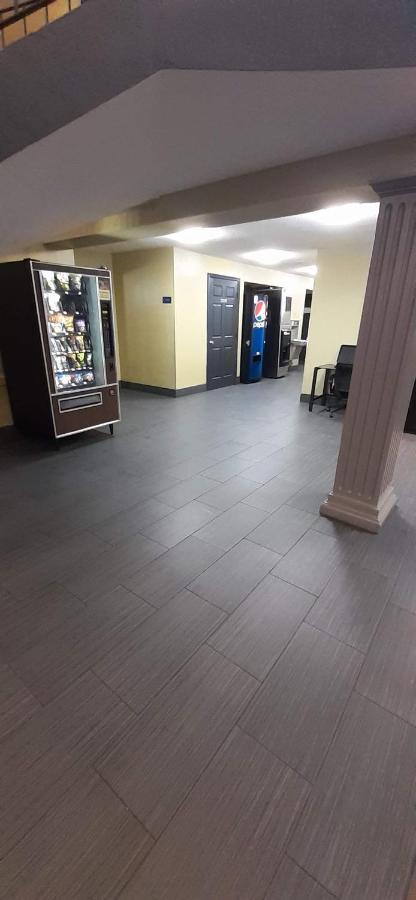 Americas Best Value Inn Phenix City Exterior foto